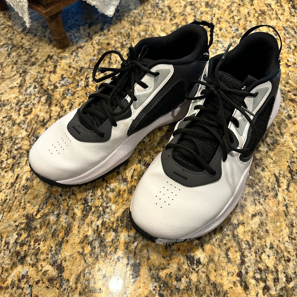 Men’s under Armour Basketball Shoes